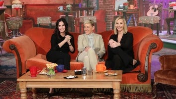 Courteney Cox Has a 'Friends' Reunion With Lisa Kudrow at Central Perk