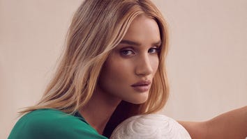 This Mall Brand Has Tapped Rosie Huntington-Whiteley to Be the Face of Its Revival