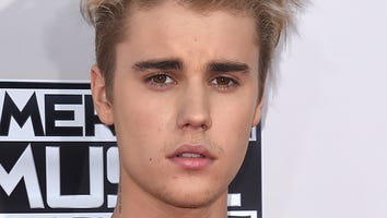 Watch Justin Bieber Sing With Wife Hailey!