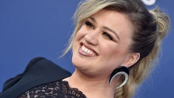 Kelly Clarkson Says She Was Mistaken for a Seat Filler at the 2019 ACM Awards