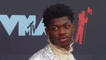 2019 VMAs: Lil Nas X Arrives in Silvery Getup!