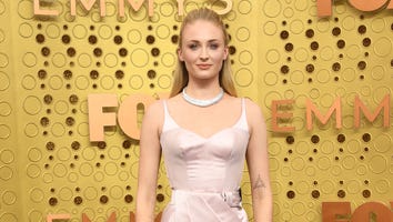 2019 Emmys: Sophie Turner Arrives Pretty in Pink to the Red Carpet