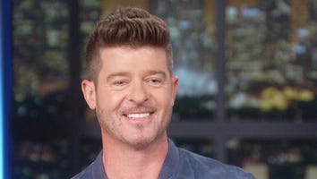 Robin Thicke Guesses Who's Singing in ET's 'Masked Singer' Challenge