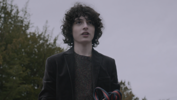 'The Turning' Trailer: Mackenzie Davis and Finn Wolfhard's Haunted House Thriller