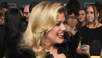 Critics’ Choice Awards 2020: See Kelly Clarkson Fangirl Over ‘Schitt's Creek’