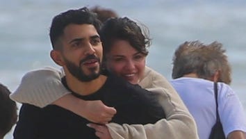 Selena Gomez Gets Stung By a Man O' War While Vacationing in Hawaii