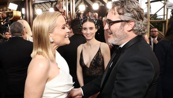 Reese Witherspoon and Joaquin Phoenix Have a 'Walk the Line' Reunion at 2020 Golden Globes