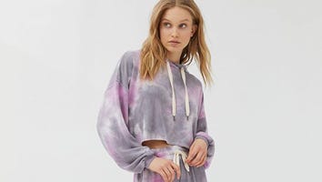 The Best Sweatsuit to Keep You Chic and Cozy