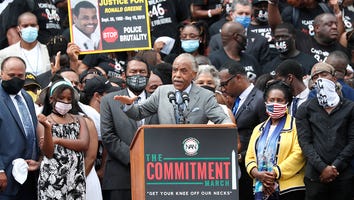 Thousands Gather at Lincoln Memorial for March on Washington on Anniversary of MLK's 'I Have a Dream' Speech