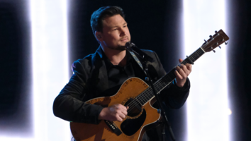 'The Voice': Ian Flanigan Wows Blake Shelton With 'In Color' Cover and New Single 'Never Learn'