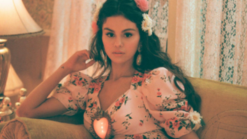 Selena Gomez Debuts New Spanish-Language Single 'De Una Vez'