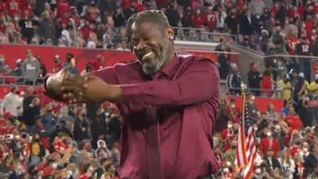Warren 'Wawa' Snipe, the ASL Super Bowl Performer, Reacts to His Performance Going Viral (Exclusive)