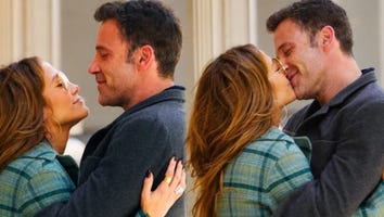 Jennifer Lopez and Ben Affleck Pack on the PDA in New York City