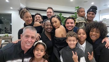 Tia and Tamera Mowry Unite Their Entire Family For the 'Best' Thanksgiving Celebration