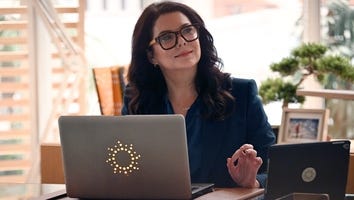 Lauren Graham Responds After Fans Think Her Retweet Is a Hint at More 'Gilmore Girls'