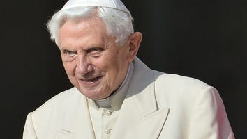 Former Pope Benedict XVI, First Pope in Centuries to Resign, Dead at 95