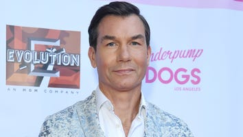 Jerry O'Connell Jumps In to Help Put Out Food Truck Fire