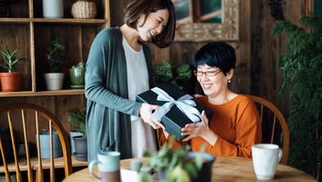 The 20 Best Holiday Gifts for In-Laws: Gift Ideas That Will Make Them Glad You're Part of the Family