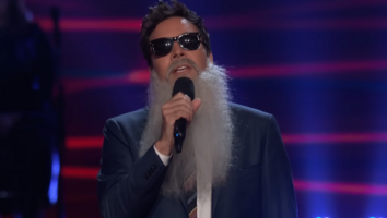 Jimmy Fallon Pranks 'The Voice' Coaches With Incognito Performance