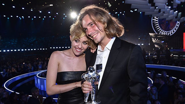 From Tween to Twerk: Miley Cyrus' Biggest VMA Moments