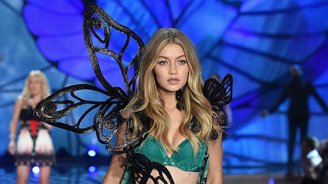 The Hottest Looks from the 2015 Victoria's Secret Fashion Show