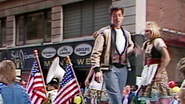 On Set of the ‘Ferris Bueller’s Day Off’ Epic Chicago Parade Scene