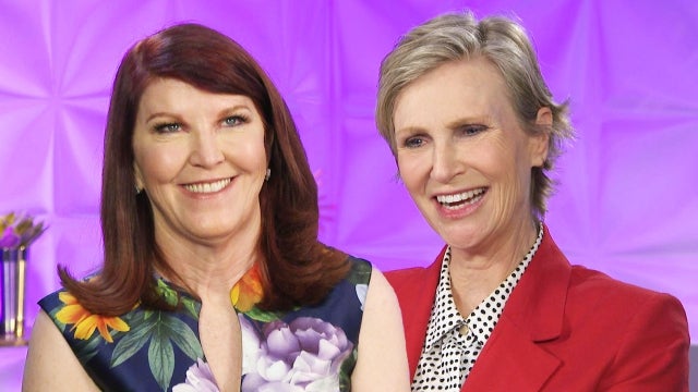 Watch Jane Lynch and Kate Flannery Interview Each Other! (Exclusive)