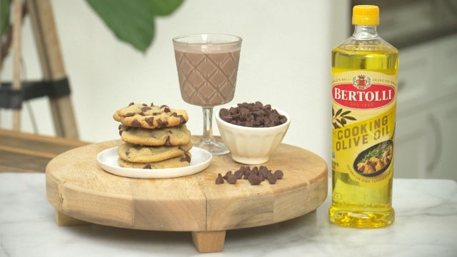 How to Make Olive Oil Chocolate Chip Cookies 