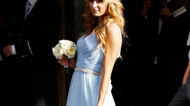 Paris Hilton Tells Sister Nicky Hilton She 'Hated' Her 'Brutal' Bridesmaid  Dresses | Entertainment Tonight