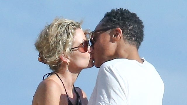 Amy Robach and TJ Holmes KISS in Miami!
