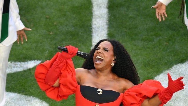 Sheryl Lee Ralph soars into 'Lift Every Voice' at Super Bowl - WHYY