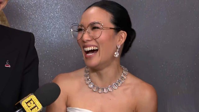 Ali Wong Reacts to Kissing Boyfriend Bill Hader Before Thanking Her Ex in Acceptance Speech 