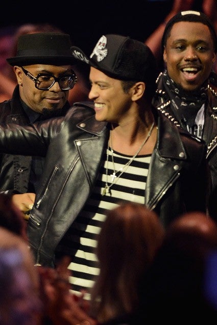 Bruno Mars Standing Next to Tall People Will Make Your Day 
