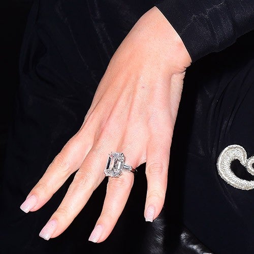 Mariah Carey Sells Engagement Ring for $2 Million | SPIN1038