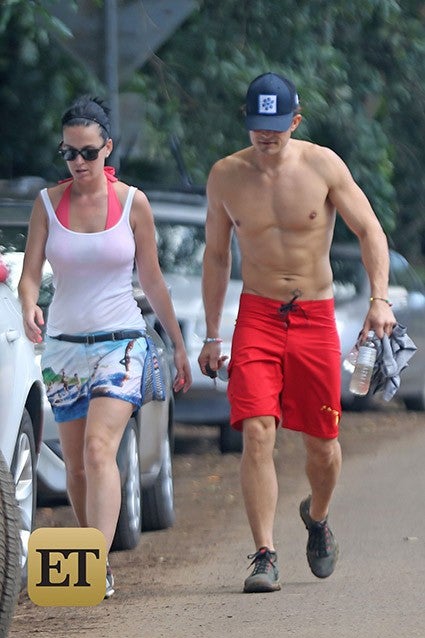 EXCLUSIVE: Katy Perry and a Shirtless Orlando Bloom Hold ...