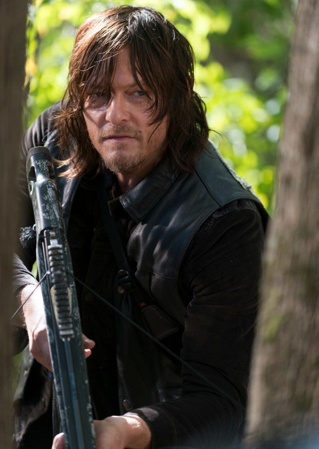 'The Walking Dead' Shoots [SPOILER] and Finally Shows the First Deadly