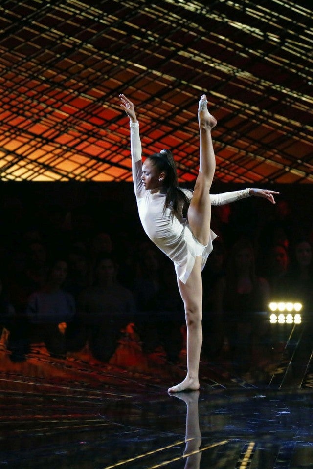 'World of Dance' Premiere Jennifer Lopez Is Full of Fun, Derek Hough