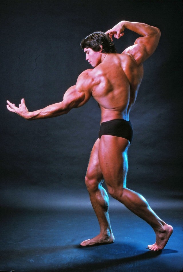 American bodybuilder Arnold Schwarzenegger posing at the Victoria... News  Photo - Getty Images
