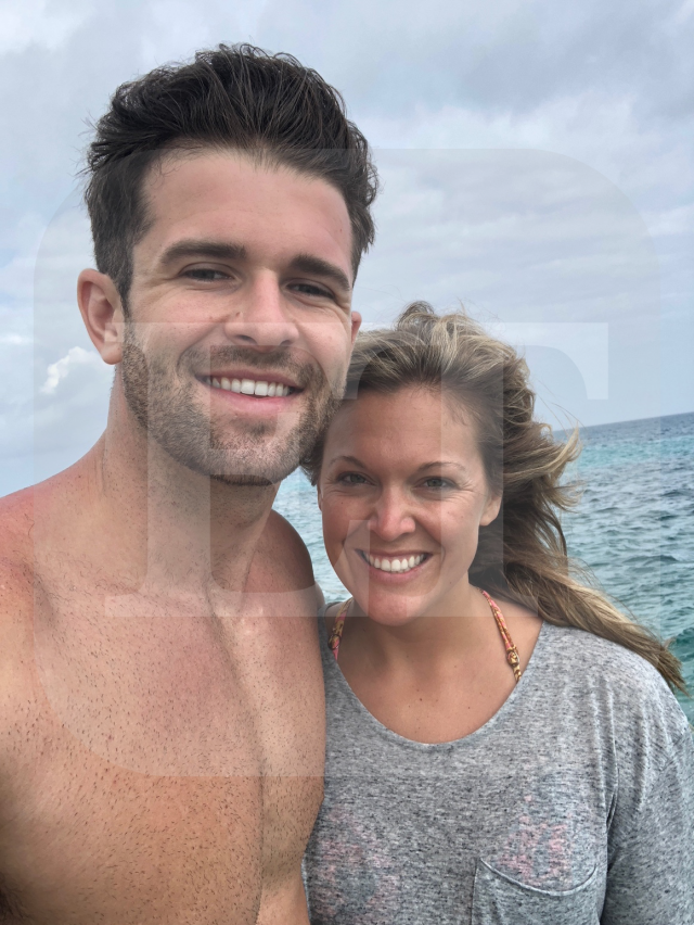 'The Bachelorette': Jed Wyatt's Ex-Girlfriend Tearfully &hellip;