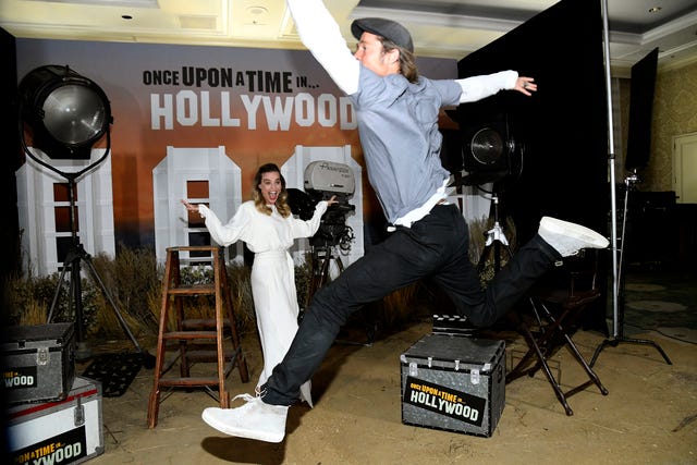 Margot Robbie and Brad Pitt at once upon a time in hollywood photocall