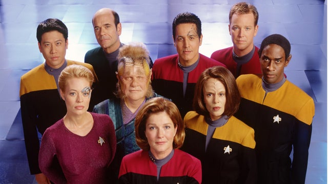 The cast of 'Star Trek: Voyager.'