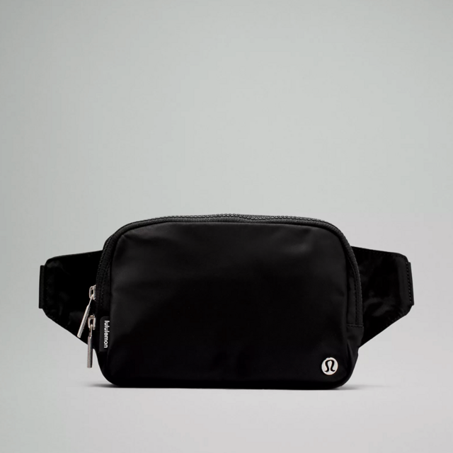 lululemon city adventurer shoulder bag LULULEMON CITY ADVENTURER Crossbody Bag, BLACK, 2.5L Liberia