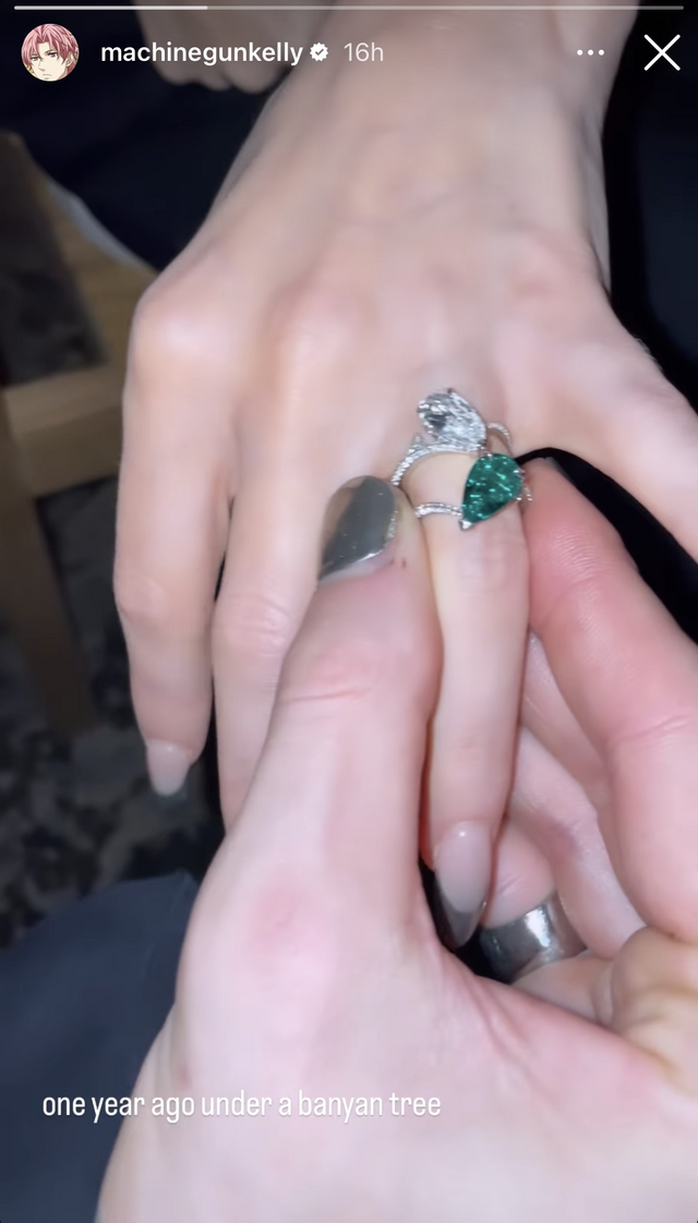 The very BDSM engagement ring MGK designed for Megan Fox has thorns in it -  Cultura Colectiva