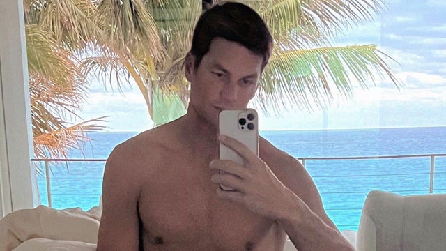 Tom Brady's Underwear Selfie Had the Internet Buzzing — Here's Where to Get  His Boxer Briefs