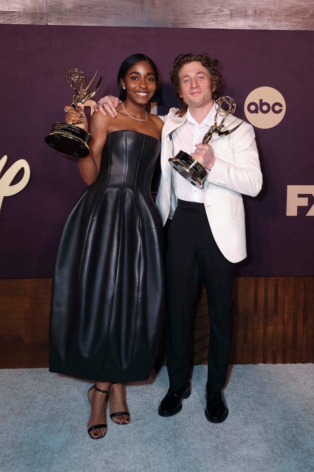 Ayo Edebiri and Jeremy Allen White