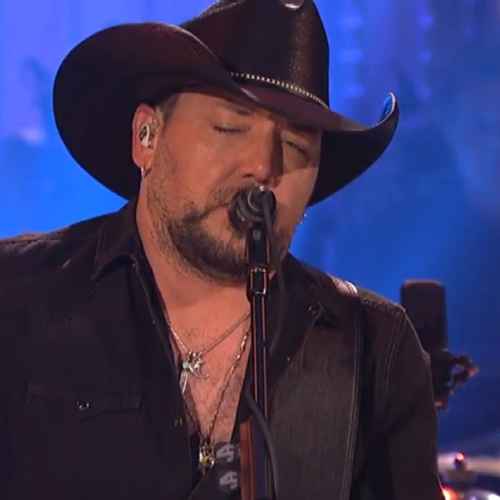 WATCH: Jason Aldean Opens 'SNL' With Surprise Performance of Tom Petty's 'I Won't Back Down' After Las Vegas Tragedy