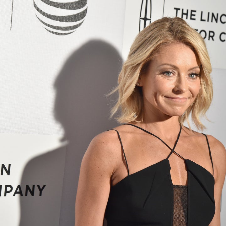 Kelly Ripa Shares a Silly Daughter-Approved Holiday Pic With Her Kids and Mark Consuelos