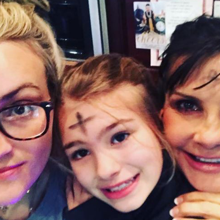 Jamie Lynn Spears Poses With Daughter Maddie and Mom Lynn in Selfie Following ATV Accident