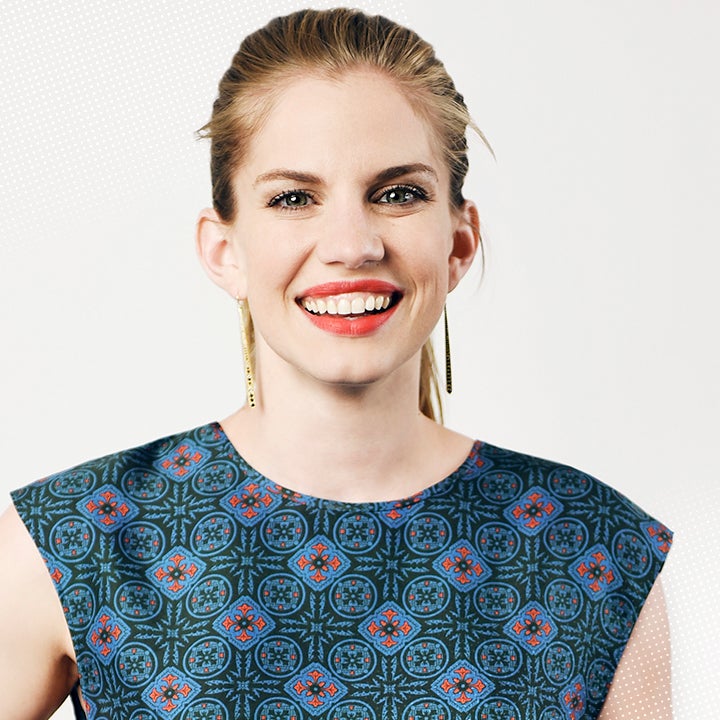 Anna Chlumsky on Return to Theater, Final Season of ‘Veep’ and Supporting Julia Louis-Dreyfus (Exclusive)