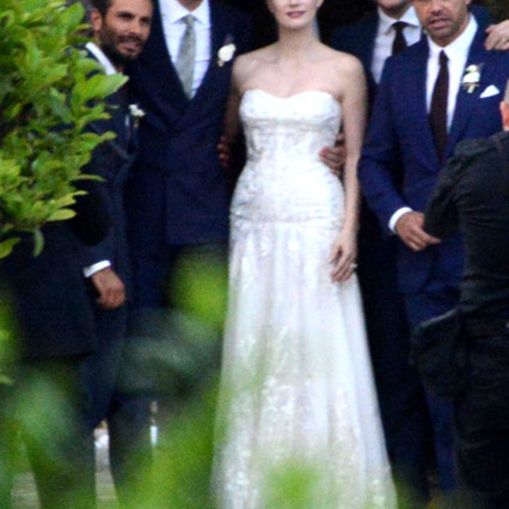 Jessica Chastain Is a Blushing Bride in Custom-Made Wedding Dress -- See  the Style! | Entertainment Tonight